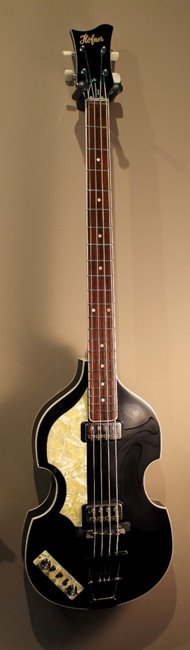 Hofner Violin B CT front.JPG