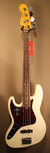 Fender Am Pro II J bass OWH.JPG