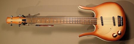 Danelectro 59 Longhorn bass front.JPG