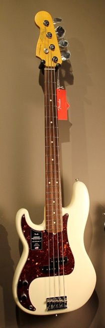 Fender Am Pro II Pbass OWT.JPG