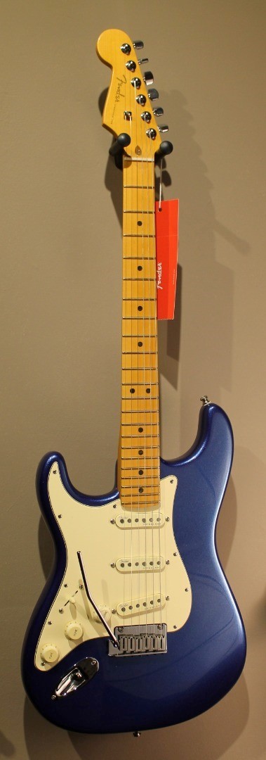 Fender American Ultra Stratocaster LH Cobra Blue