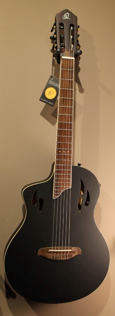Ortega Tourplayer Std LH Satin Black